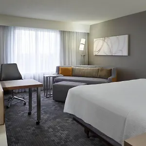 *** Hotel Courtyard By Marriott Airport Canadá