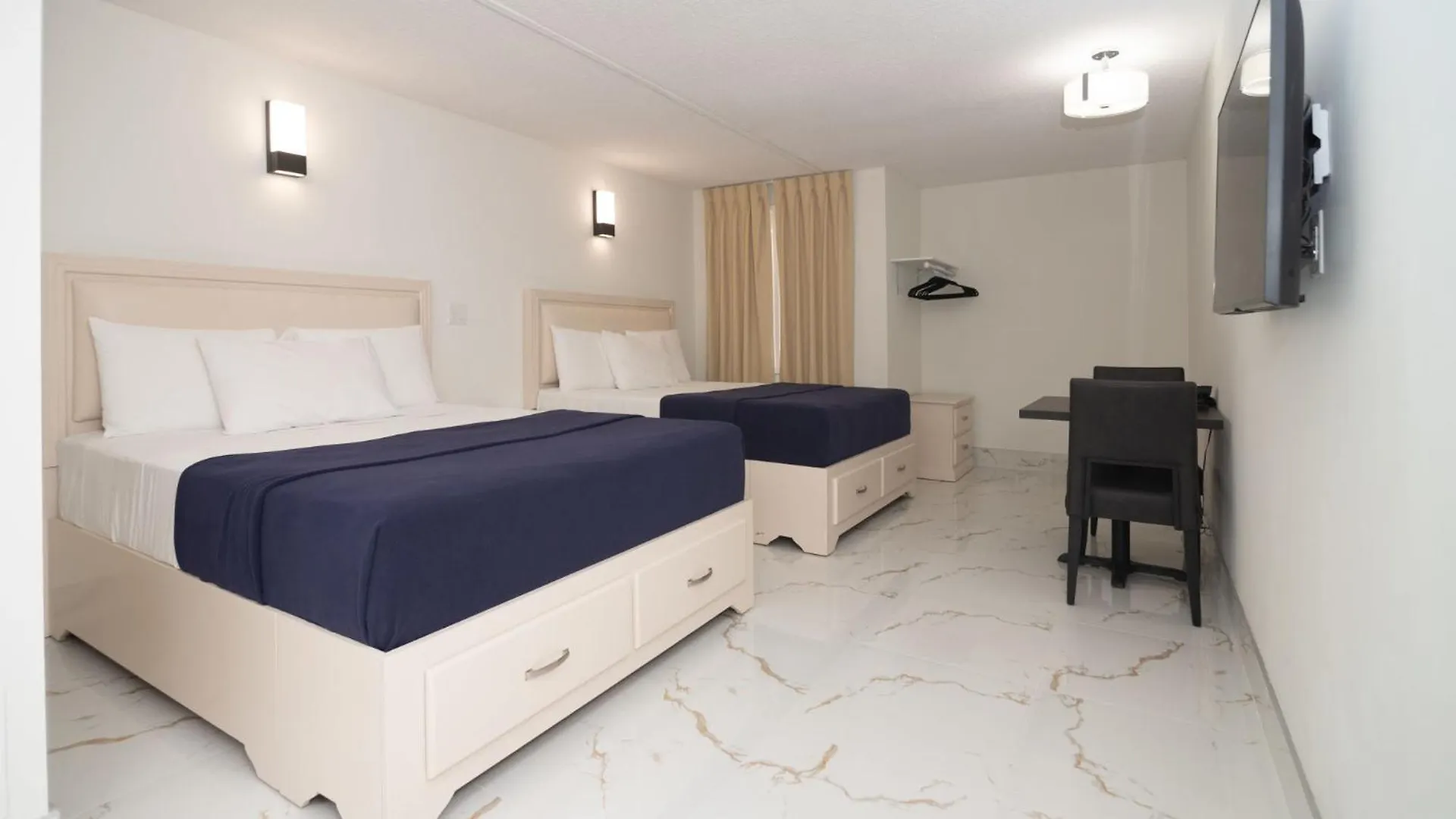 מפלי הניאגרה Diplomat Inn מלון